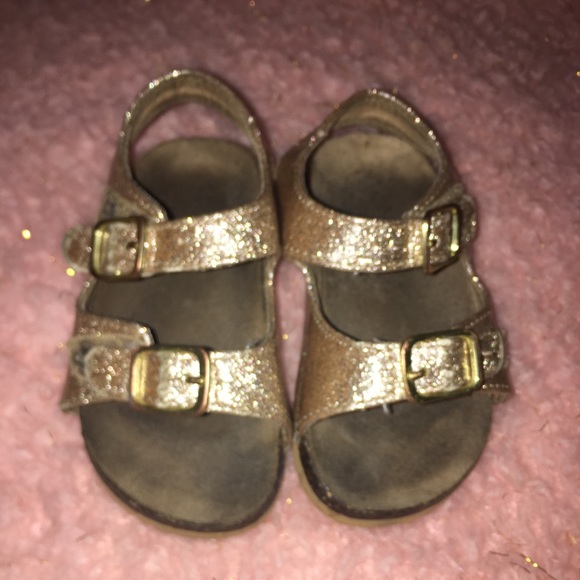 Toddler size 5 boots and sandals - Picture 6 of 8